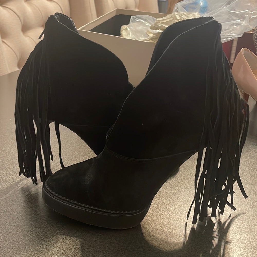 Burberry Runway Madie black suede leather